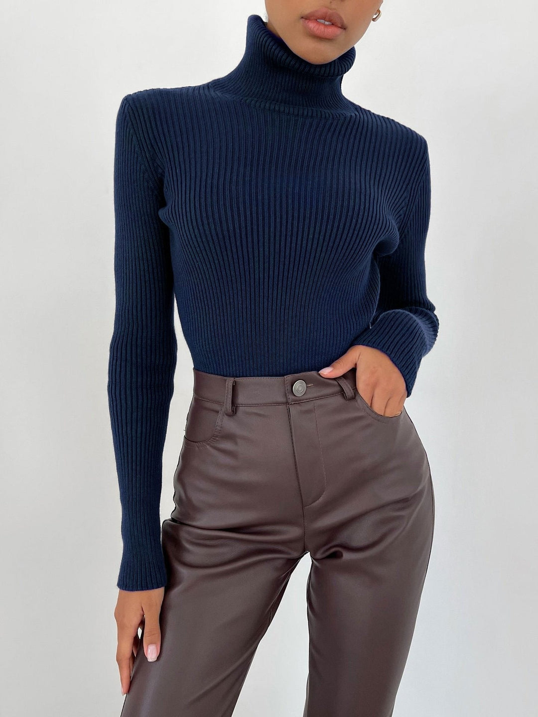 Jade | Classic Turtleneck Sweater – Versatile Cotton Style for Women