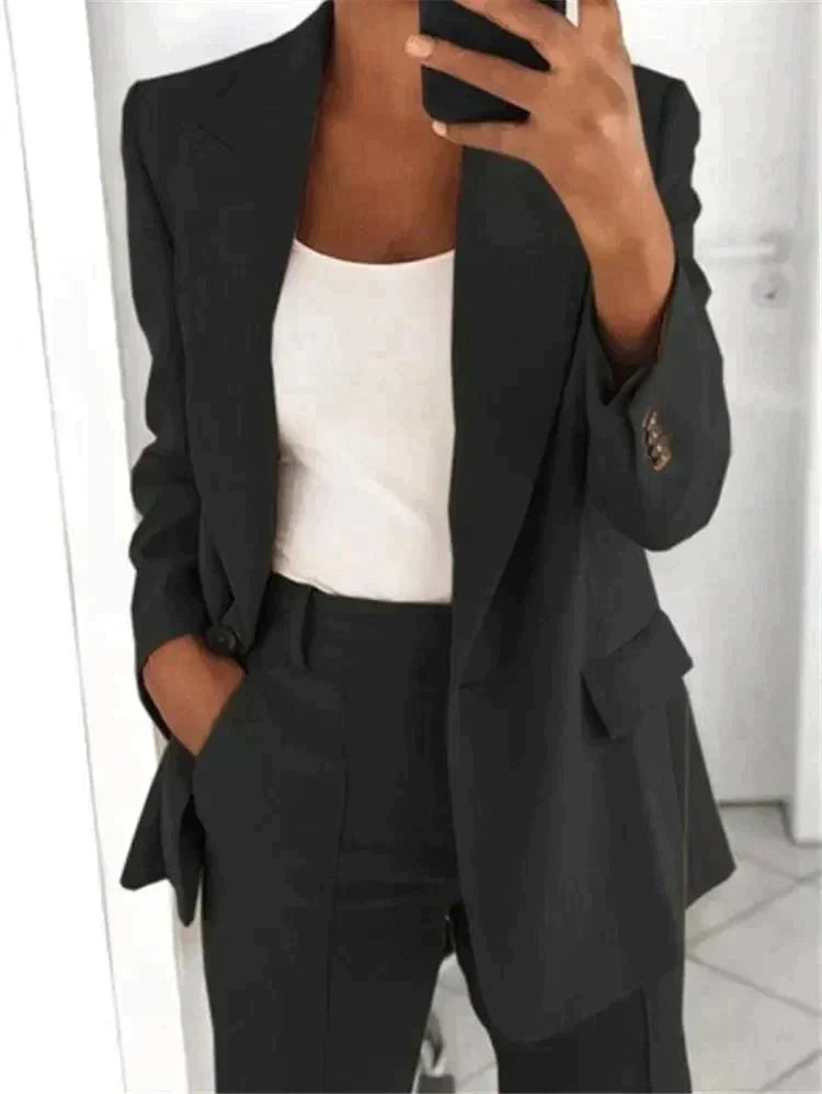 Victoria | Eleganter und zeitloser maßgeschneiderter Blazer