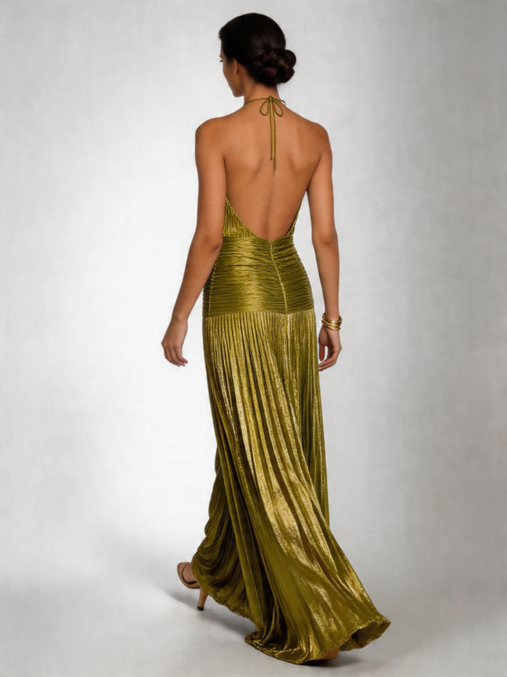 Alessia | Gefälteltes Herbst-Maxikleid mit Neckholder und hohem Schlitz