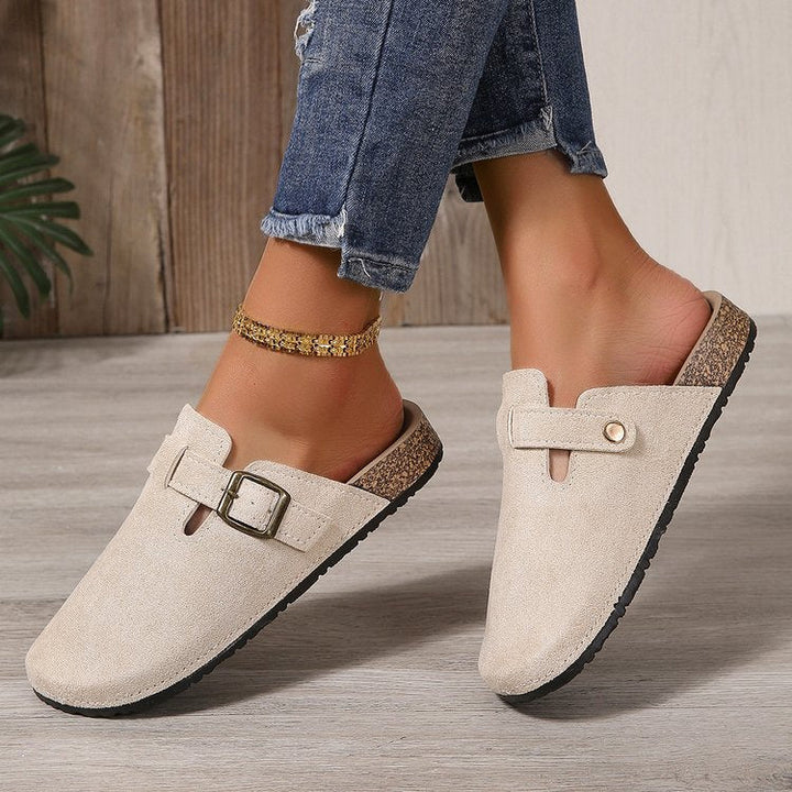 Maya | Eleganti e chic sabot in suede con fibbie