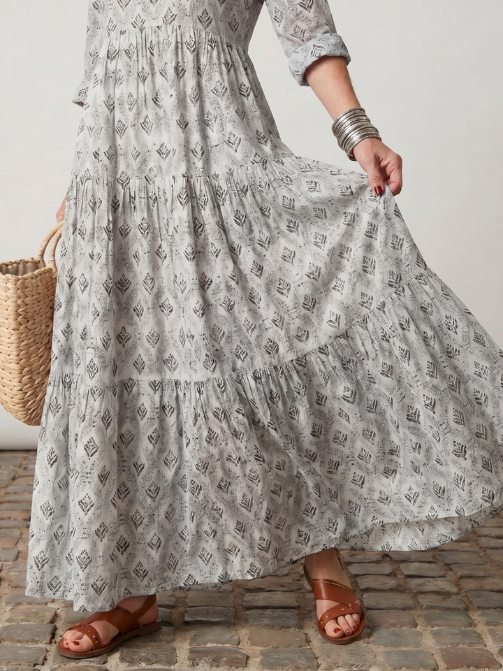 Camilla | Langarm-Maxikleid für den Herbst mit Print und Schlitz-Ausschnitt