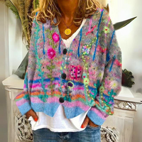 Martina | Bohemisch inspirierte, farbenfrohe Strickjacke aus Handarbeit