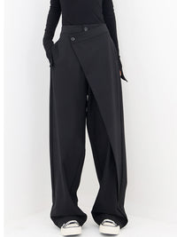 Julia | Moderne, weit geschnittene, asymmetrische Baggy-Hose im lässig-eleganten Stil