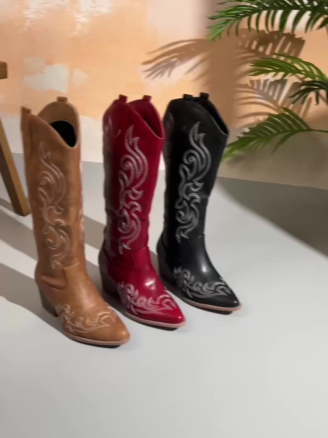 Freya | Klassische Cowboystiefel mit weitem Schaft und Westernstickerei