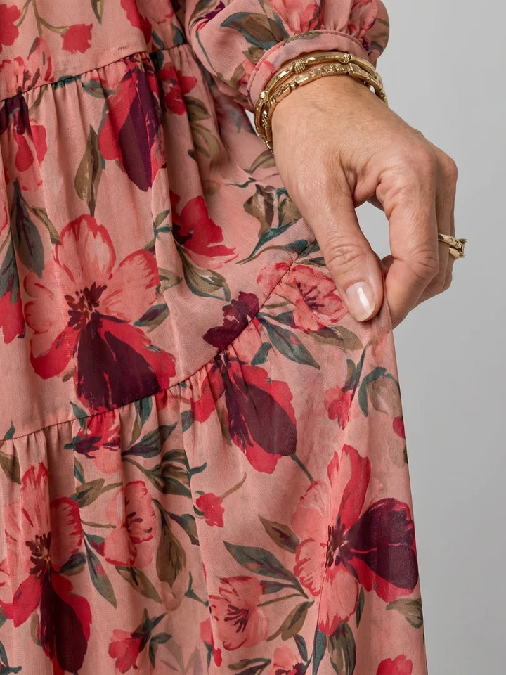 Isadora | Langarm-Maxikleid für den Herbst mit Blumenmuster und Volants