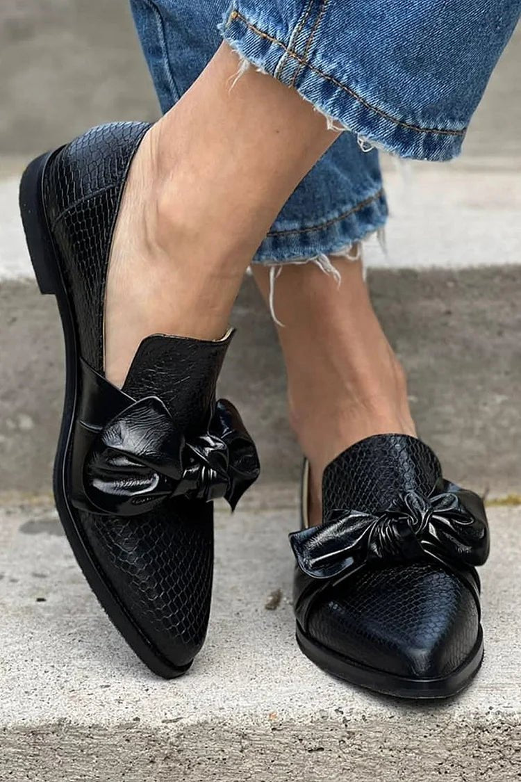 Casey | Black Loafers – Elegant Shiny Bow Detail for Women