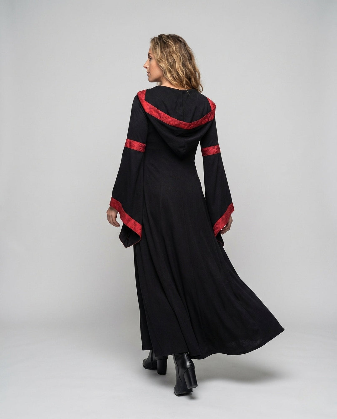 Drune | Historical Costume Dress with Elegant Lacing