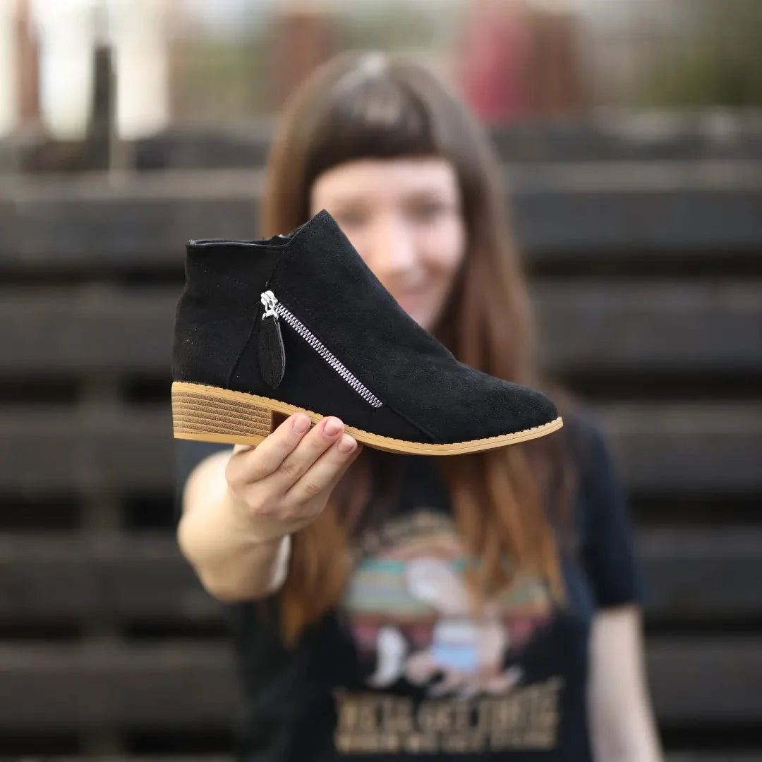 Clara | Elegante und vielseitige Stiefeletten mit Quasten
