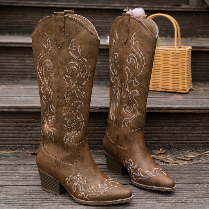 Freya | Klassische Cowboystiefel mit weitem Schaft und Westernstickerei