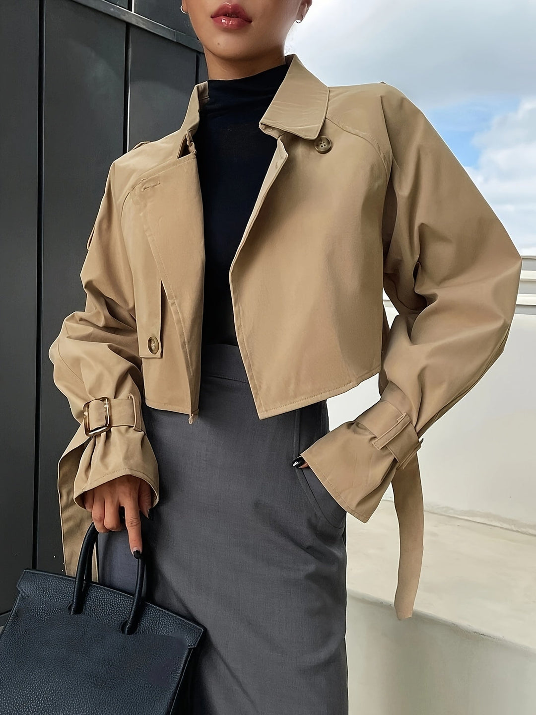 Penelope | Chic And Modern Short Trench Coat