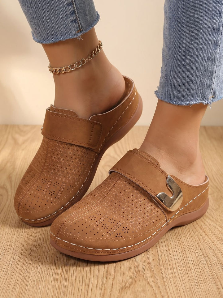Leonie | Orthopedic Slip-On Clogs for Women with Adjustable Strap