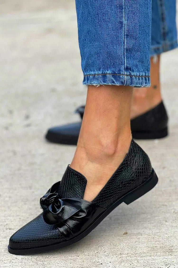 Casey | Black Loafers – Elegant Shiny Bow Detail for Women