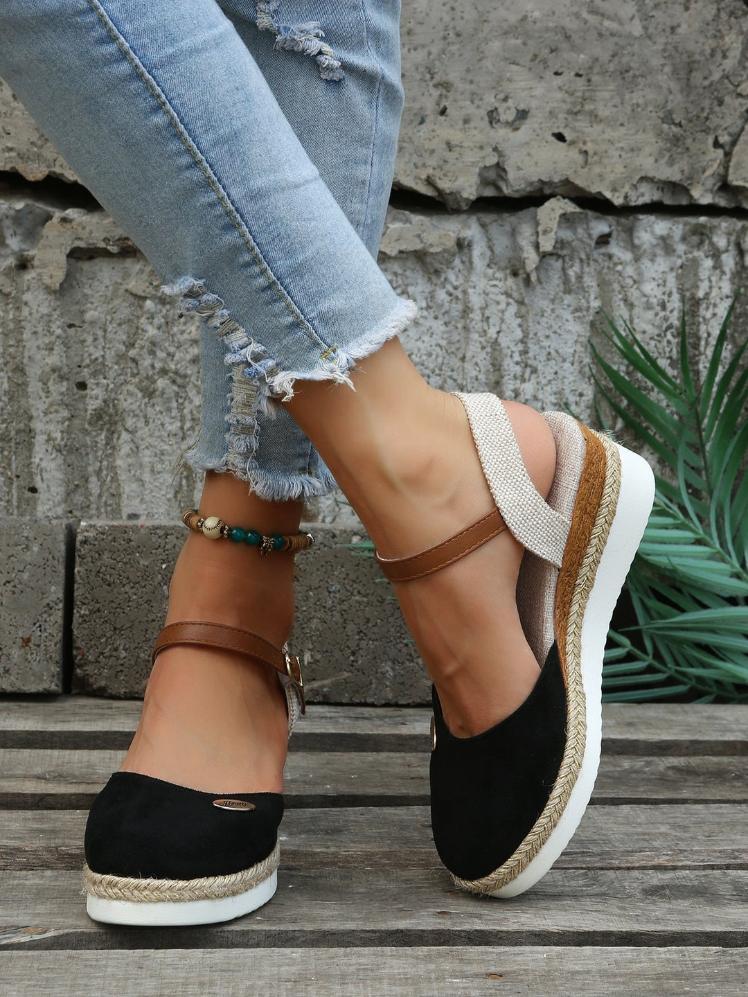 Brielle | Sandali ortopedici intrecciati per un'eleganza casual