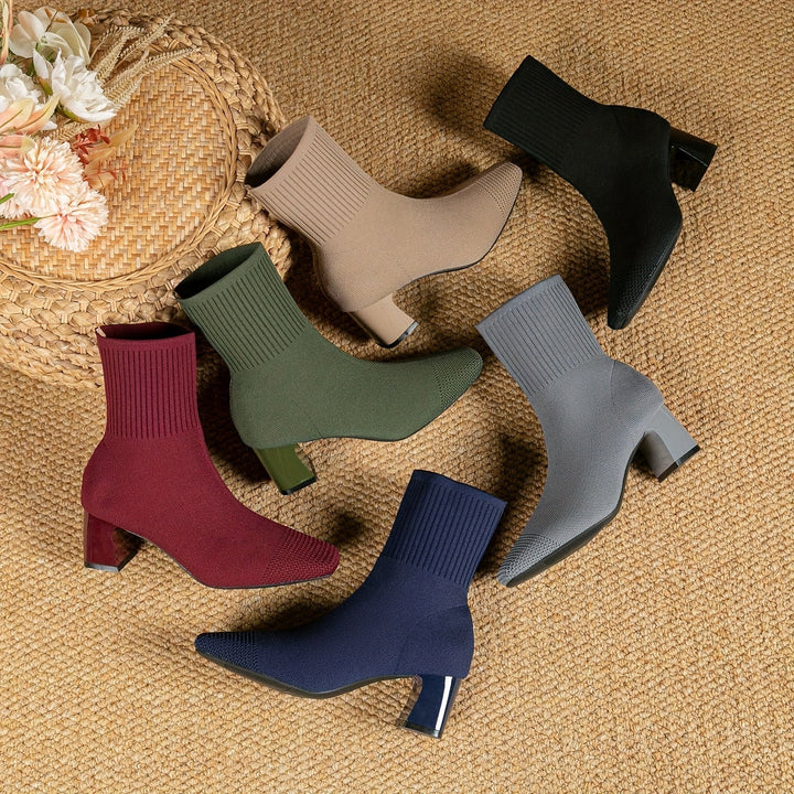 Eleanor | Moderne und elegante gestrickte Stiefeletten