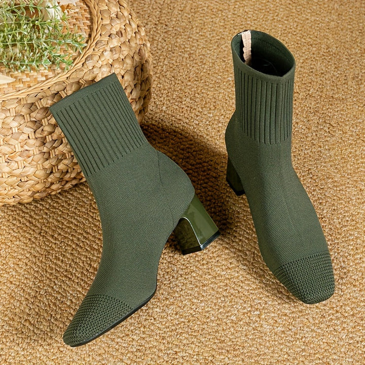 Eleanor | Moderne und elegante gestrickte Stiefeletten