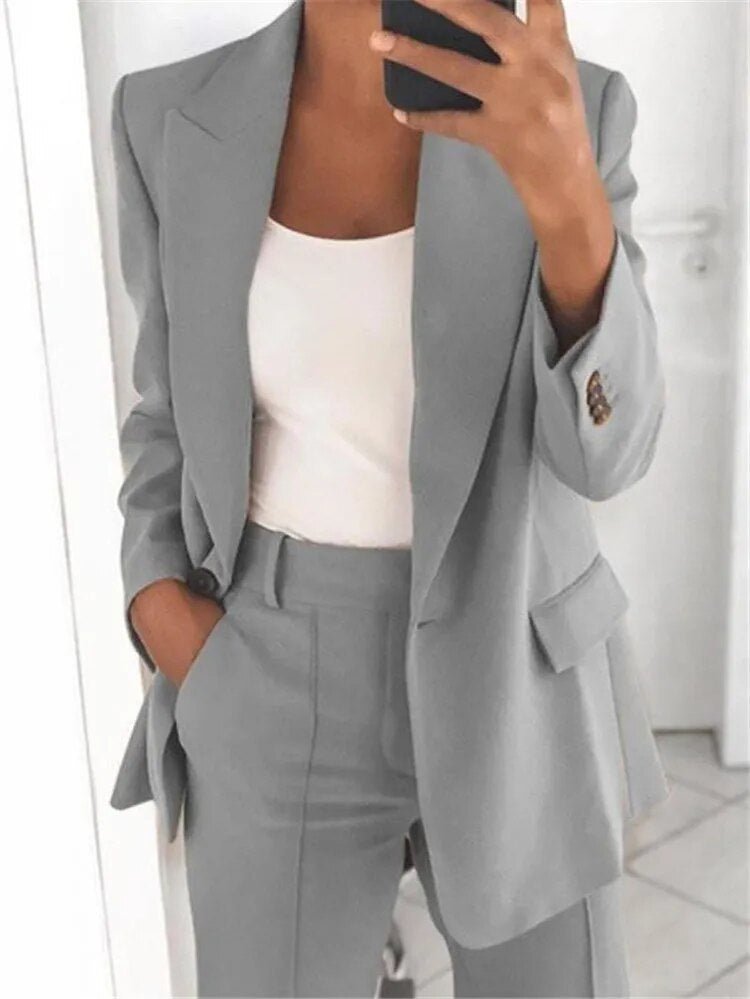 Victoria | Eleganter und zeitloser maßgeschneiderter Blazer