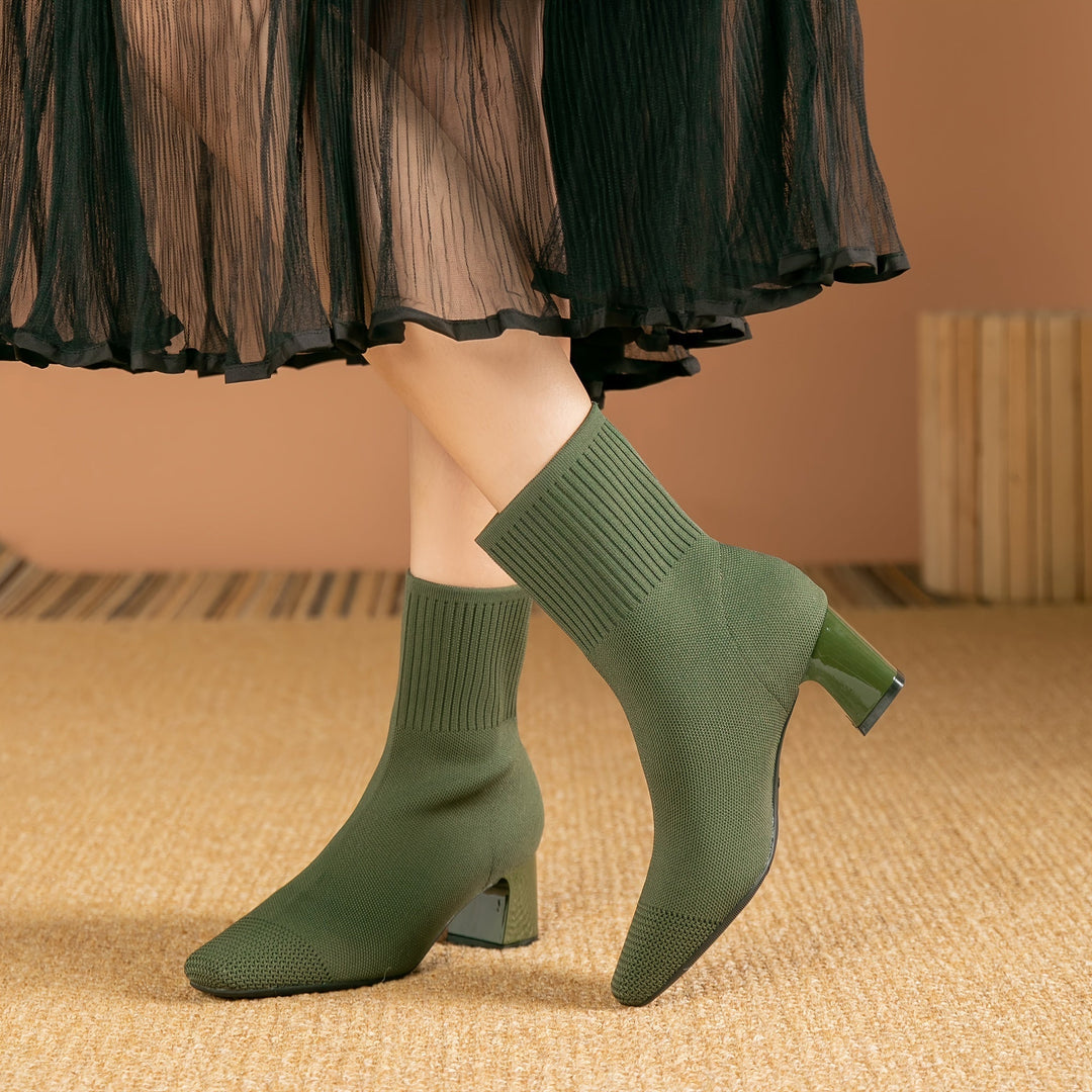 Eleanor | Moderne und elegante gestrickte Stiefeletten