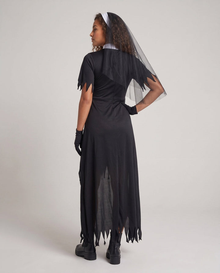 Mysterio | Halloween Nun Costume – Spooky Design with Long Cloak for Women