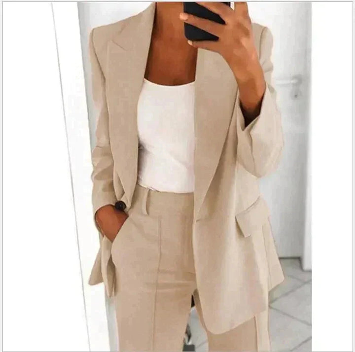 Victoria | Eleganter und zeitloser maßgeschneiderter Blazer