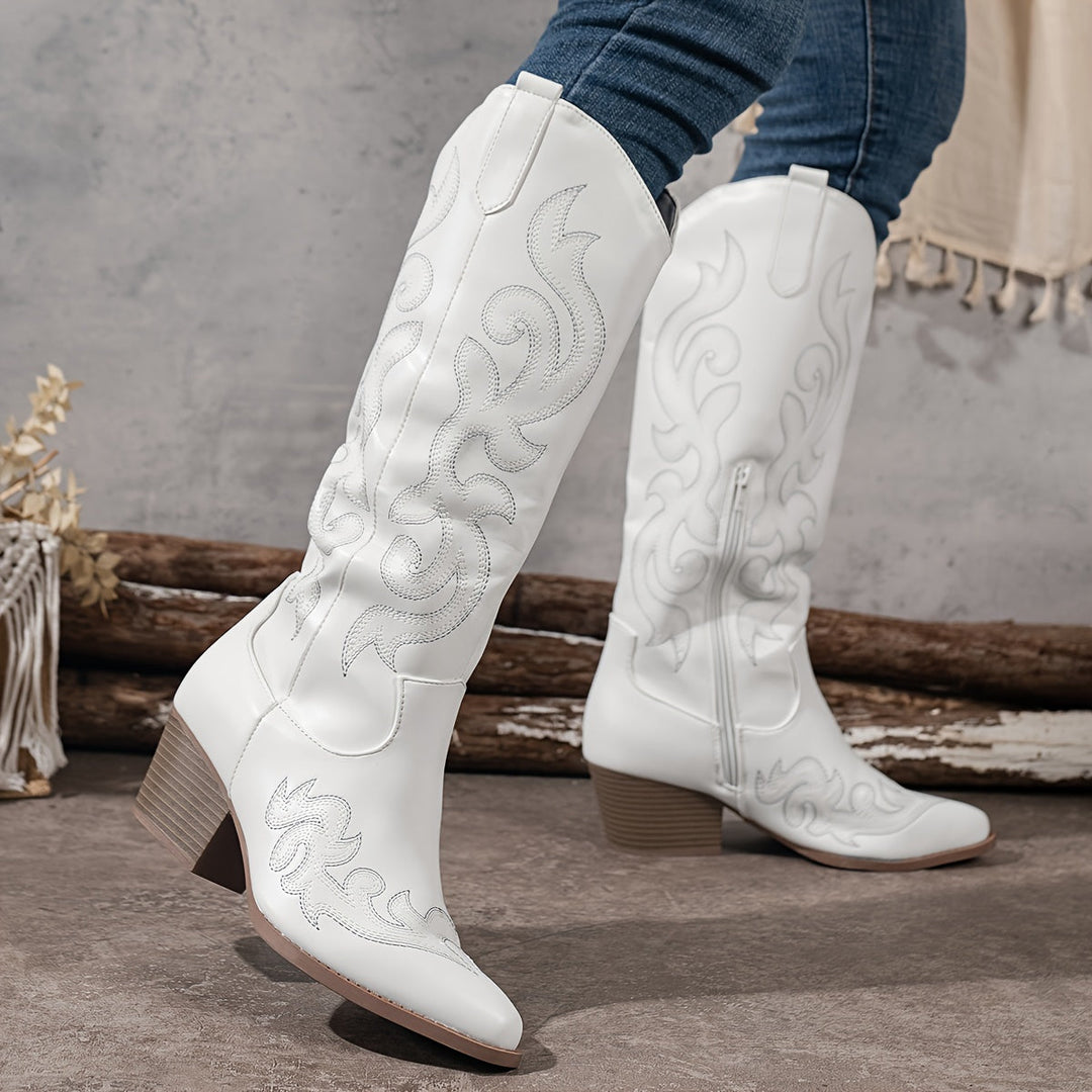 Freya | Klassische Cowboystiefel mit weitem Schaft und Westernstickerei