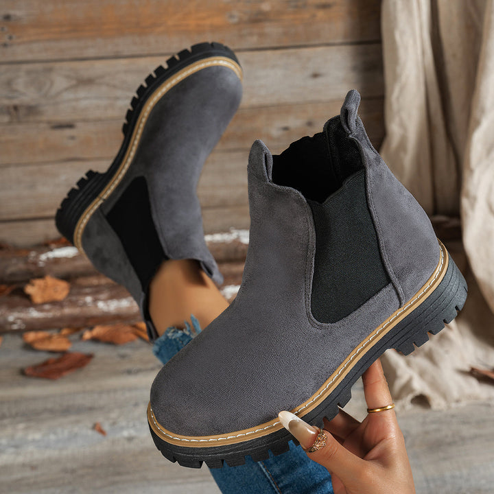 Elizabeth | Zeitlose und markante Chelsea-Plateau-Stiefeletten