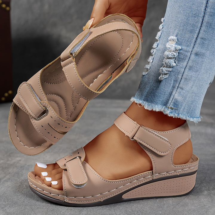Célima | Elegant Ergonomic Women's Sandals for Everyday Comfort 5