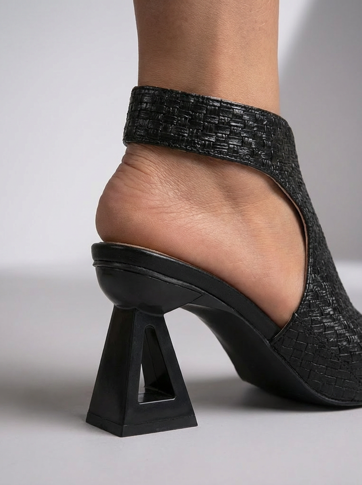 Clara | Elegant & Comfortable Block Heel Sandals for Stylish Women 3
