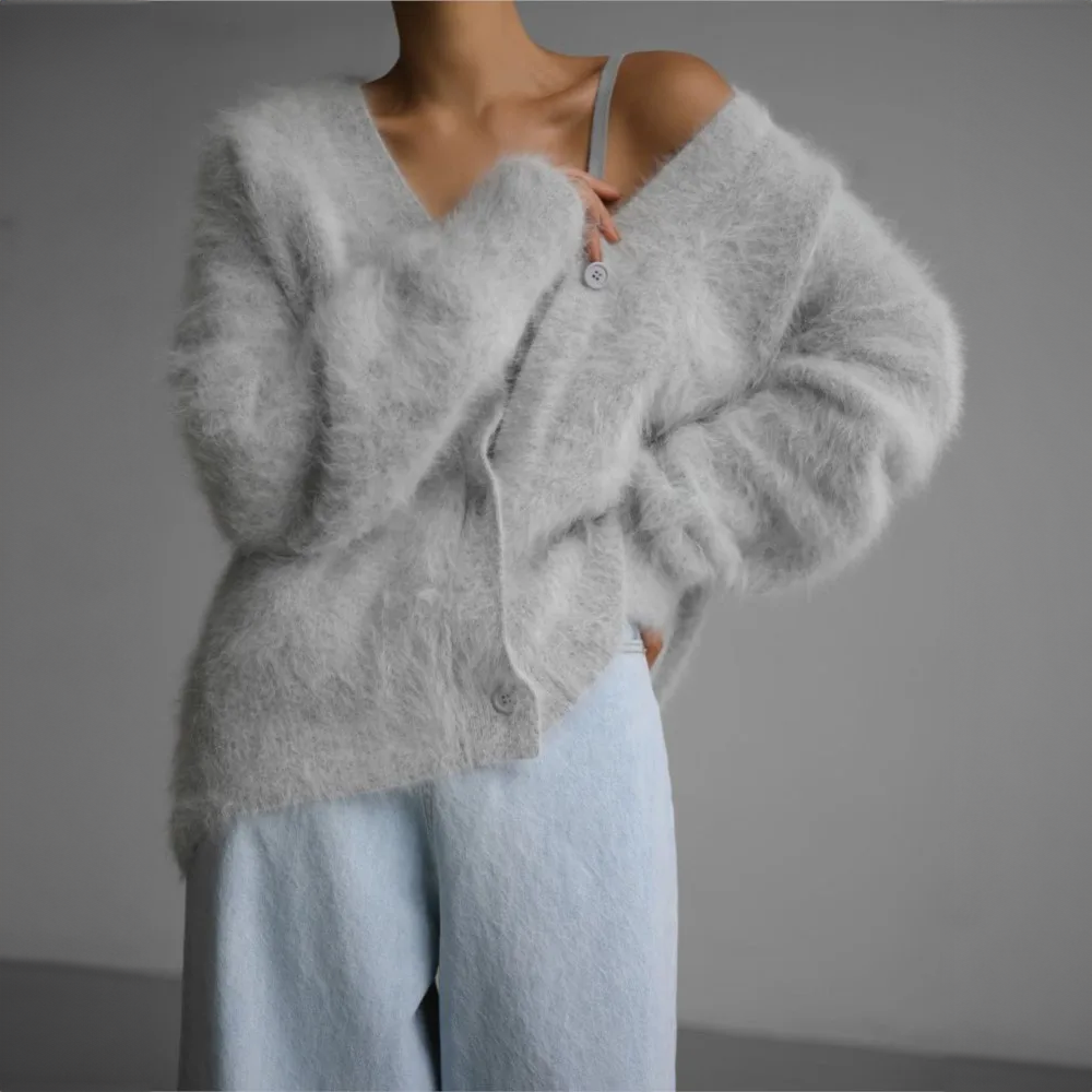 Clara | Elegant cashmere cardigan for women 7