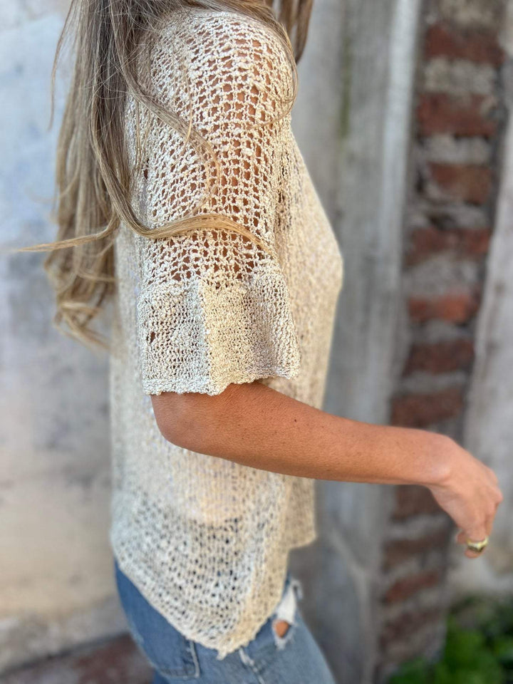 Clara | Textured, V-neck & Short Sleeves Top 3