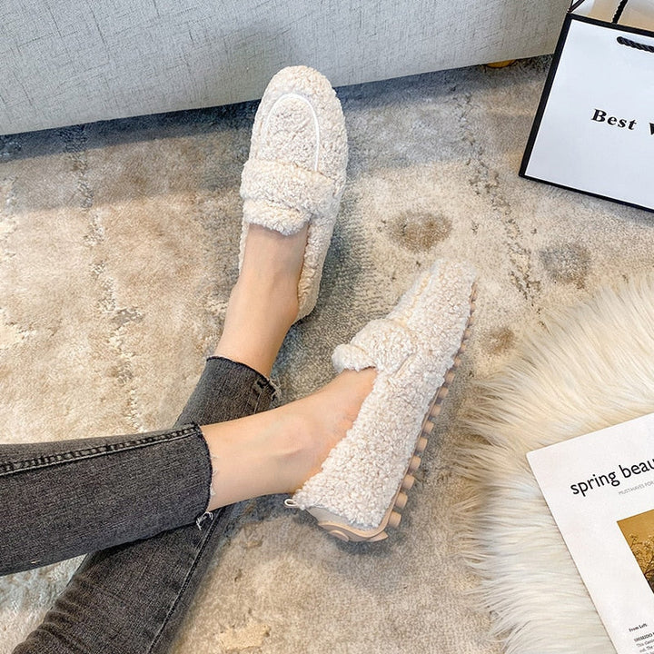 CozyNest | Soft Plush Men's Slippers for Ultimate Comfort 1