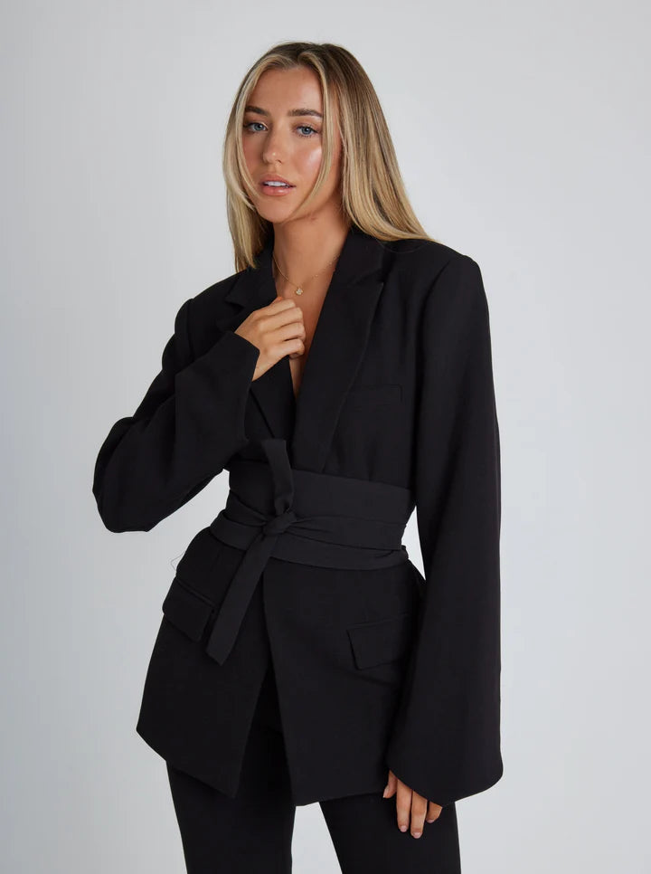 Emma | Elegant, timeless and versatile blazer 1