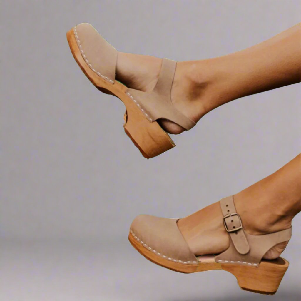 Gina | Comfortable Women's Clogs – Stylish Wooden Platform & Closed Toe Design 4