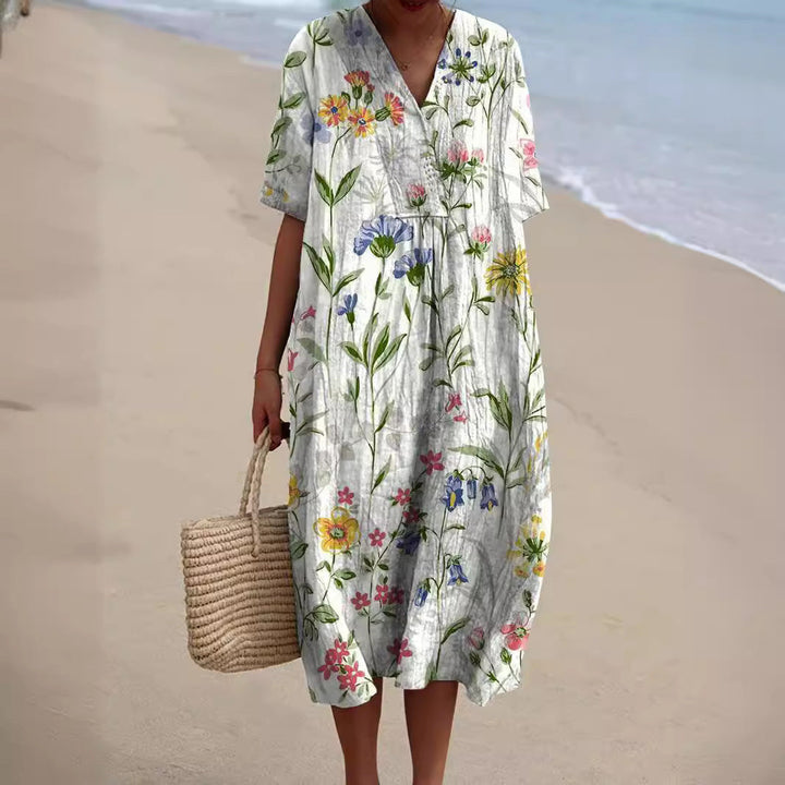 Hana | Feminine summer dress with floral pattern 1