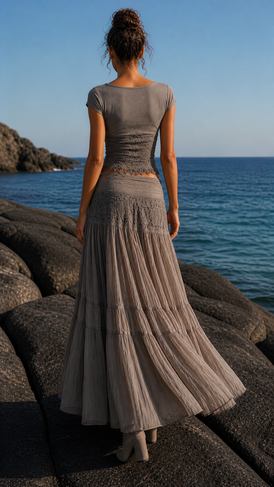 Ivy | Elegant Fitted Lace Top & Flowing Maxi Skirt – Women's Dress for Wedding Guests 1