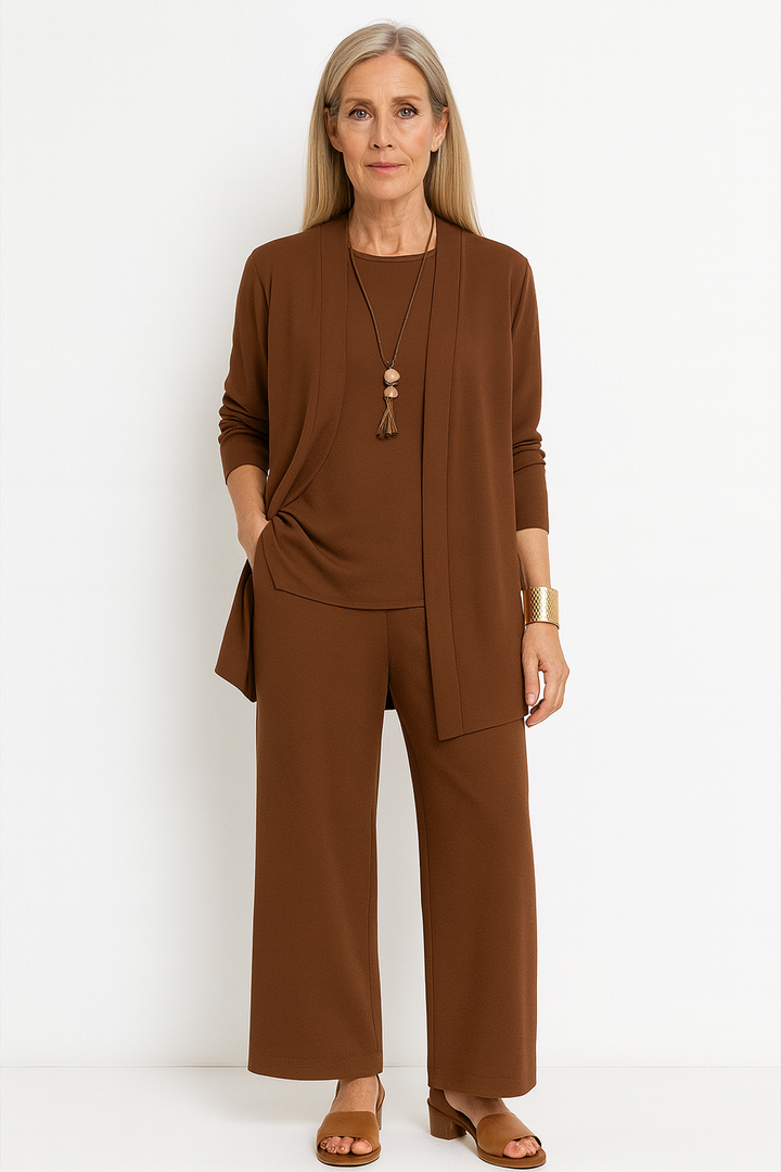 Karin | Elegant Plus Size Suits for Women – Lightweight, Versatile Three-Piece Set 5