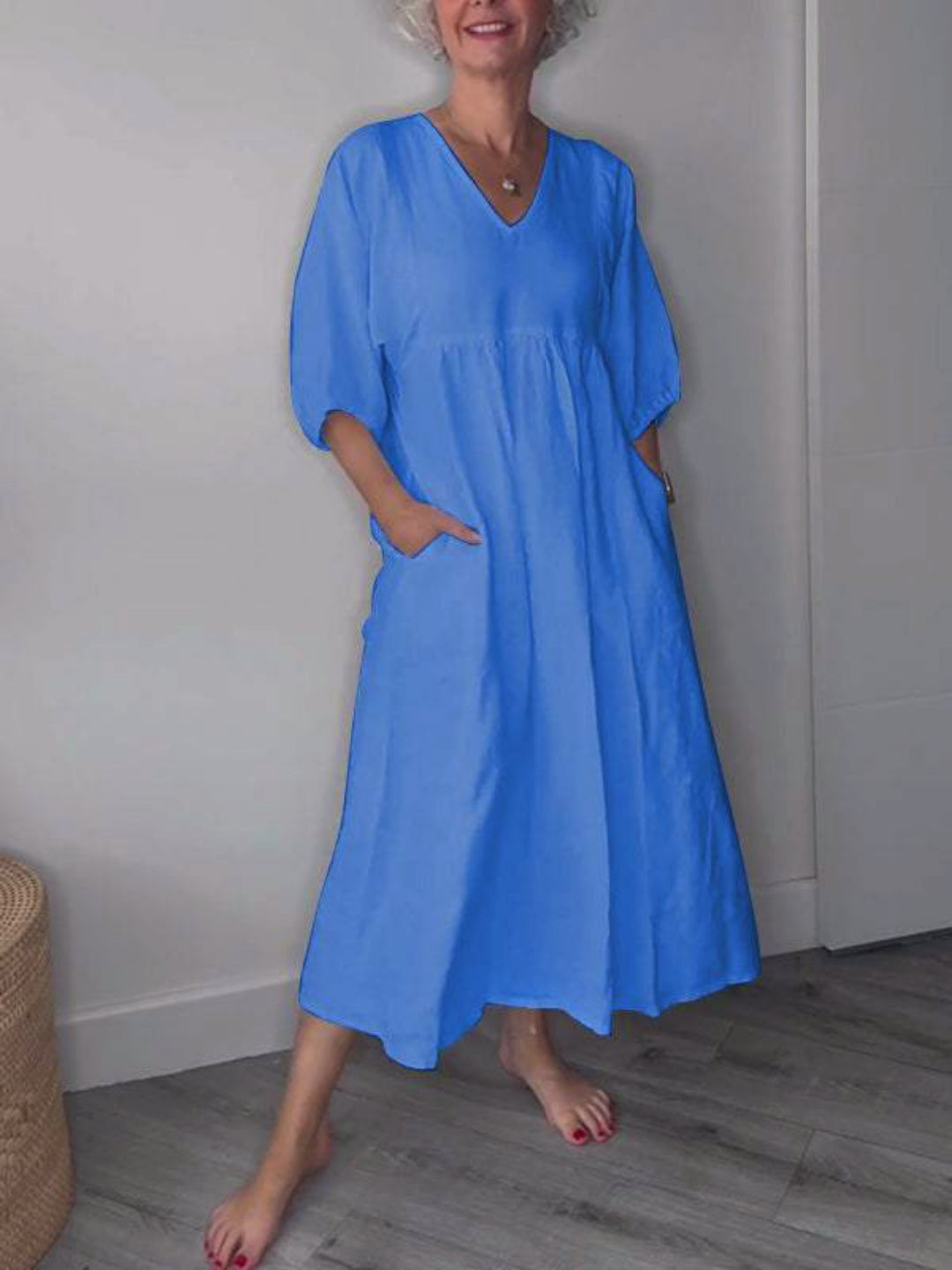 Klara | V-neck & Elegant Design Midi Dress 4