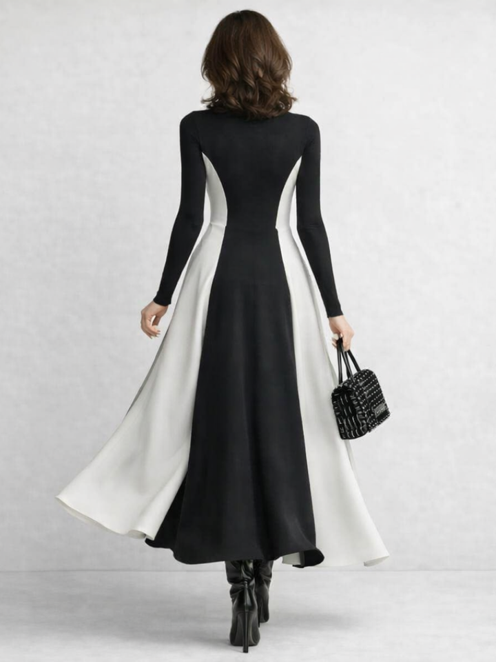 Bianca | Maxikleid für den Herbst mit kontrastierenden Einsätzen und Rollkragen