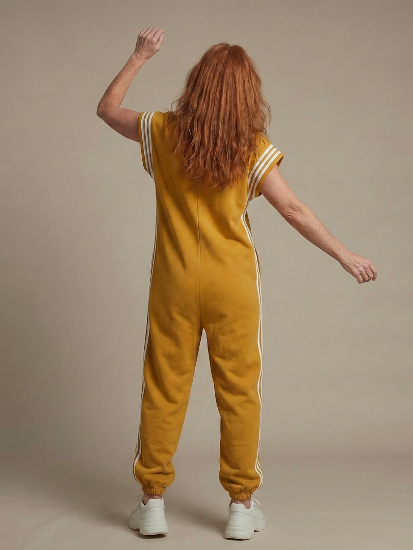 Lara | Elegant & Comfortable Women's Tracksuit with Zip Closure 7