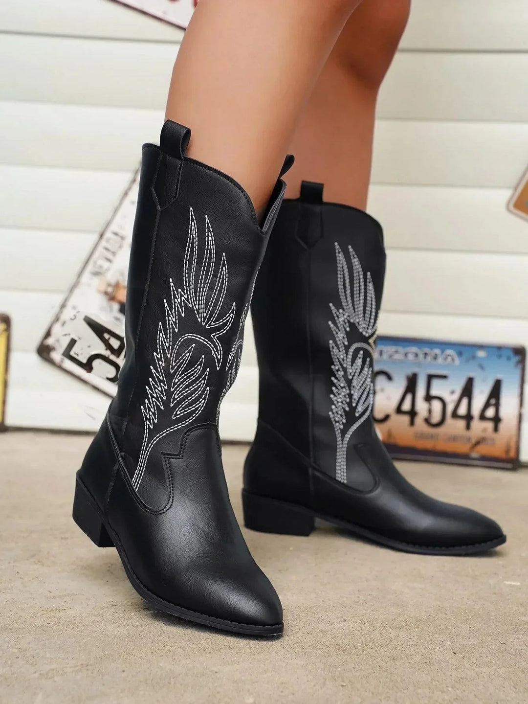 Leah | Cowboy Boots for Women Classic Western Slip-On Pointed Toe 10