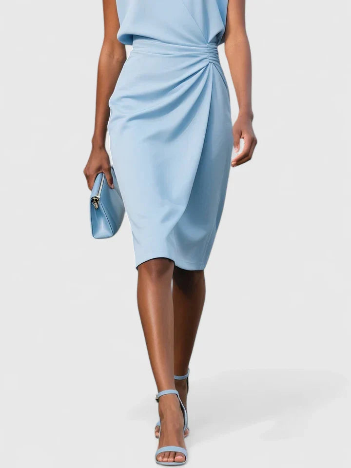 Liora | Elegant & Versatile Plus Size Formal Dress for Any Occasion 3