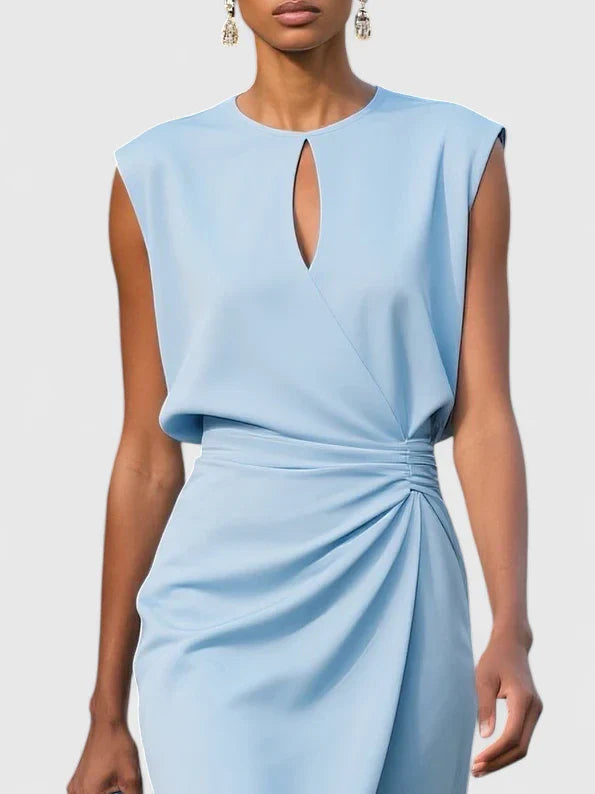 Liora | Elegant & Versatile Plus Size Formal Dress for Any Occasion 4