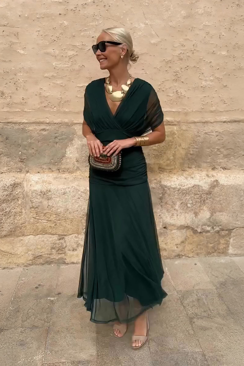 Livia | Elegant Plus Size Maxi Dress for Formal Events 0