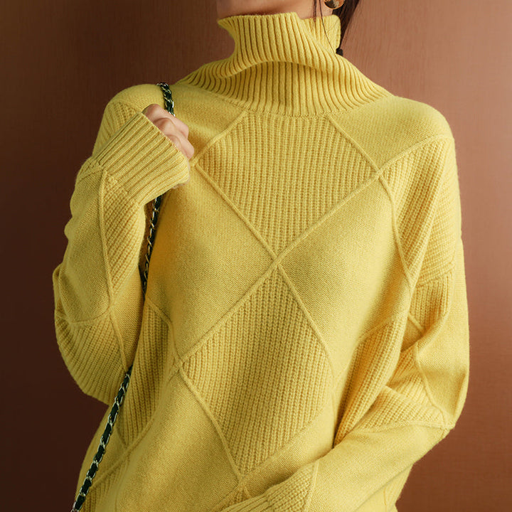 Lucy | Turtleneck Cashmere Sweater 2