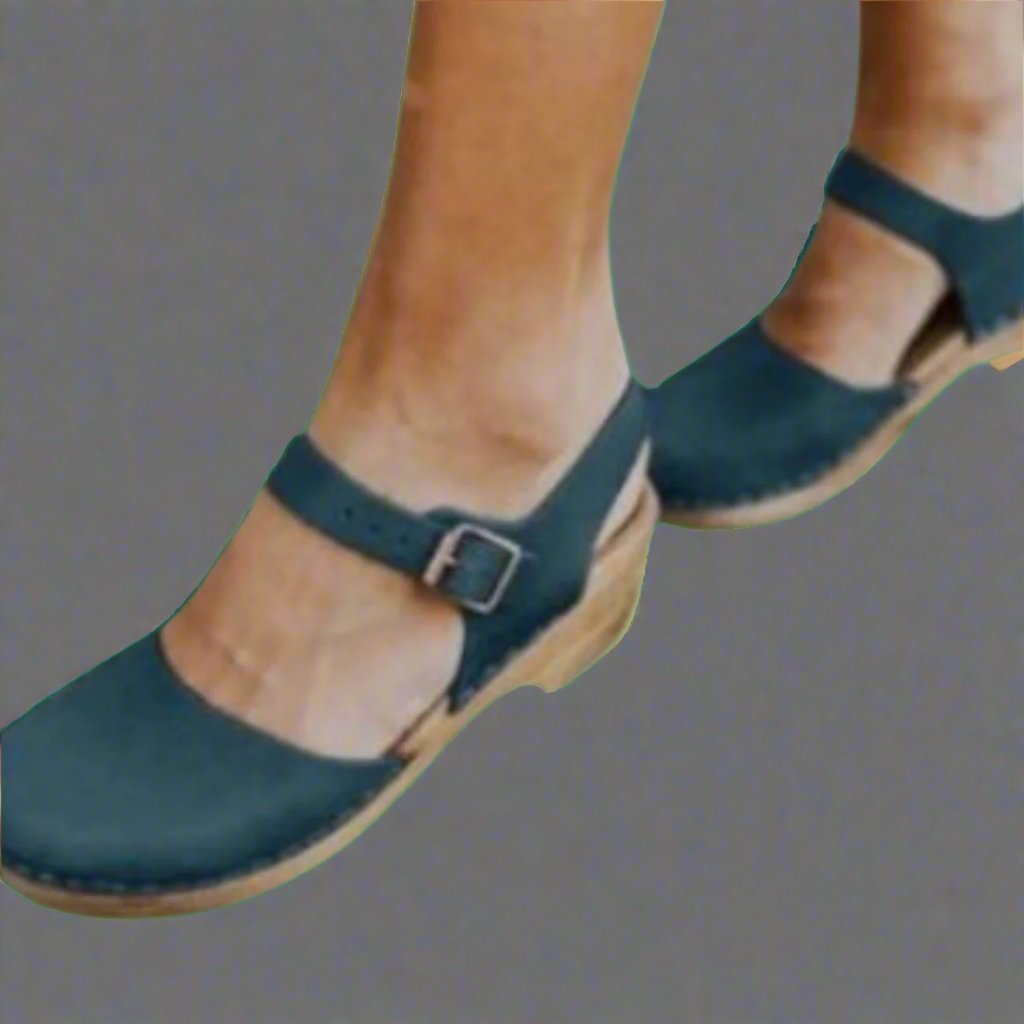 Luna | Women's Comfortable Sandals Closed Toe Ankle Strap Platform Clogs 2