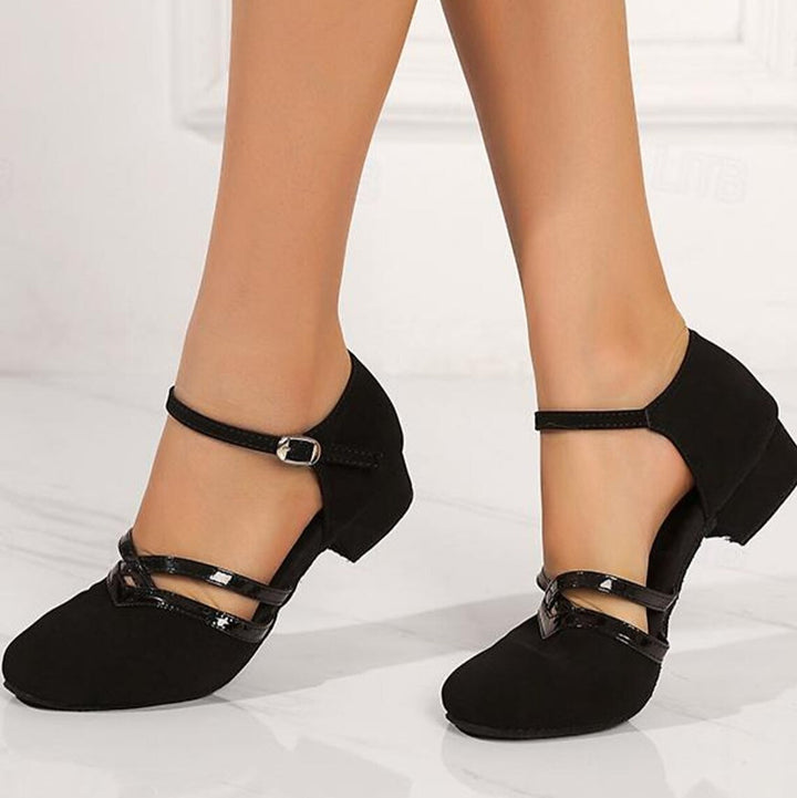 Lunara | Stylish and flexible dance shoes 1