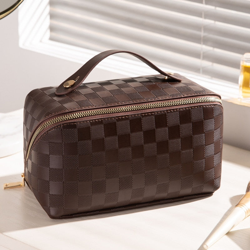 LuxeCarry | Stylish Checked Pattern Travel Toiletry Bag – Compact & Water-Resistant 4