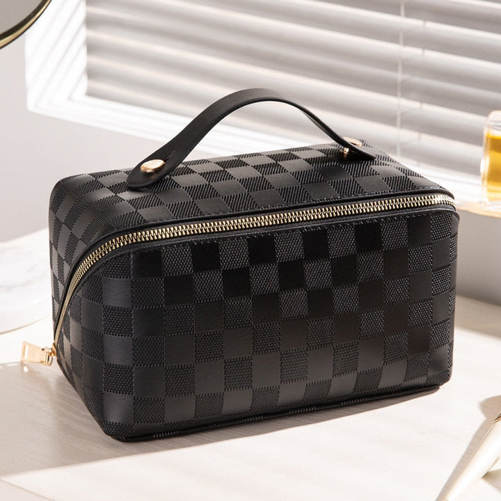 LuxeCarry | Stylish Checked Pattern Travel Toiletry Bag – Compact & Water-Resistant 5