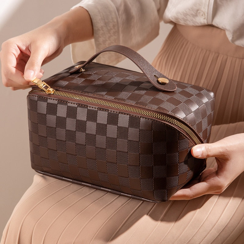 LuxeCarry | Stylish Checked Pattern Travel Toiletry Bag – Compact & Water-Resistant 6