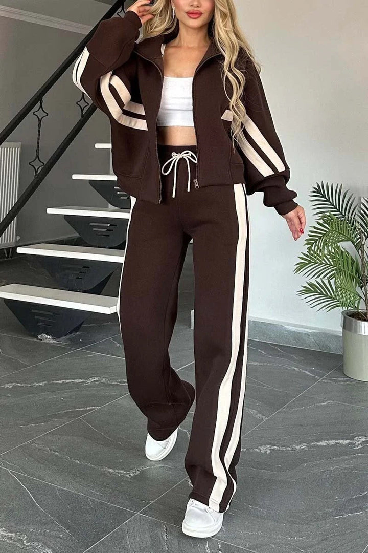 Lydia | Stylish Women's Track Suit Set – Comfortable, Zip-Up Jacket & Wide Leg Pants 3