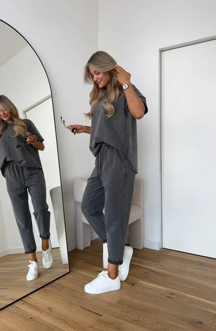 Maven | Ultra-Soft Oversized Women’s Lounge Set – Matching T-Shirt & Shorts 1